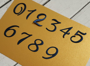 agi1056 Вырубка "Цифры", цвет - синий перламутровый, 2.5 см, 1 шт